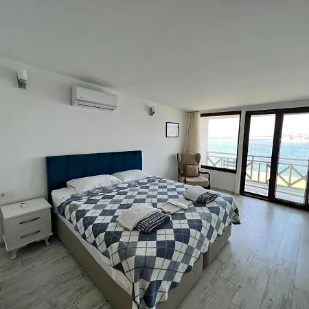 Giritli Meyhanesi & Butik Szálloda Karaburun