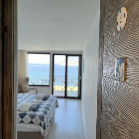 Giritli Meyhanesi & Butik Hotel Karaburun (Izmir)